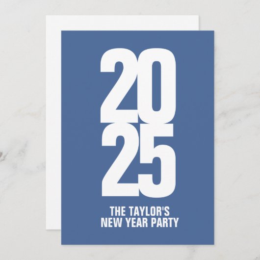 ニューイヤーパーティーまたはイベントのタイポグラフィック青白 招待状 (正面/裏面)