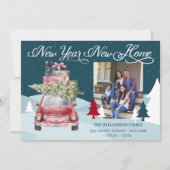 ニューイヤー新しいホームシック赤いレトロ車の移動写真 シーズンカード (正面)