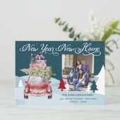 ニューイヤー新しいホームシック赤いレトロ車の移動写真 シーズンカード (スタンド正面)