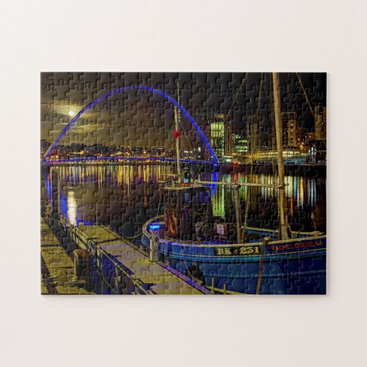 ニューキャッスルティーン川の上の月の光の空 ジグソーパズル (横)