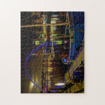 ニューキャッスルティーン川の上の月の光の空