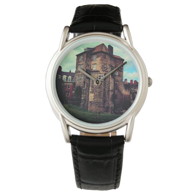 ニューキャッスル城 腕時計 (正面)