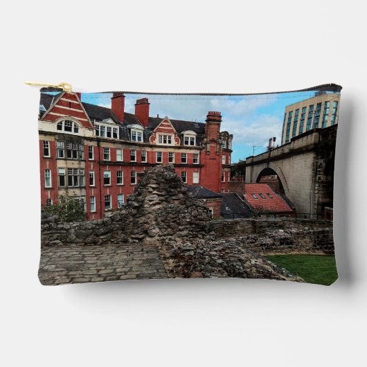 ニューキャッスル廃墟 アクセサリーポーチ (正面)