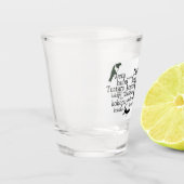 ニュージーランドのアイコニック動物がガラスを撃つ ショットグラス (左)