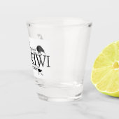 ニュージーランドのアイコニック動物がガラスを撃つ ショットグラス (右)