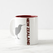 ニュージーランドのキーウィの赤い信号器のコーヒー・マグのコップ ツートーンマグカップ (正面左)