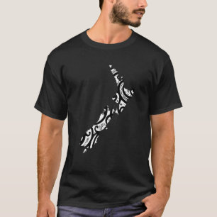 ニュージーランドの地図タトゥトトトライバルマオリ様式デザイン Tシャツ