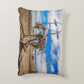 ニュージーランドのHokitikaビーチの流木アートワーク アクセントクッション (裏面(縦))