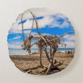 ニュージーランドのHokitikaビーチの流木アートワーク ラウンドクッション (正面)