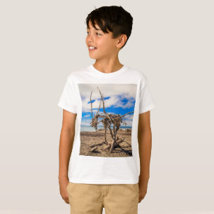 ニュージーランドのHokitikaビーチの流木アートワーク Tシャツ