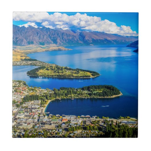 ニュージーランド、ボブのピークからクイーンズタウンを表示 タイル (正面)