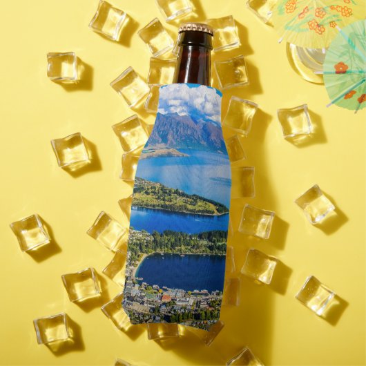 ニュージーランド、ボブのピークからクイーンズタウンを表示 ボトルクーラー (インサイチュ 夏)