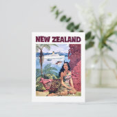 ニュージーランド、海岸の先住民の女性 ポストカード (スタンド正面)