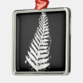 ニュージーランドSiLver Fernクリスマスツリー メタルオーナメント (左)