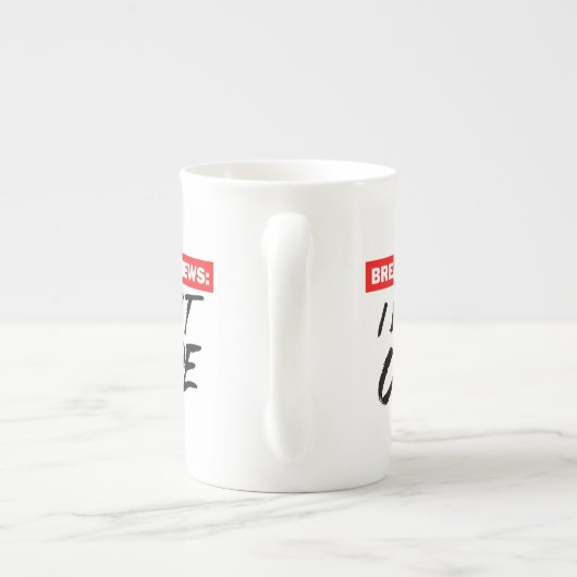 ニュースを報告しま気にす ボーンチャイナマグカップ (裏面)