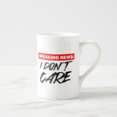 ニュースを報告しま気にす ボーンチャイナマグカップ (右)