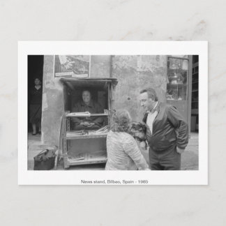 ニューススタンド，スペイン，ビルバオ， 1985. ポストカード