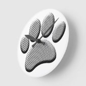 ニュースプリント・ハーフトーン・ドッグ・ポーの写真 ラウンド壁時計 (傾斜)