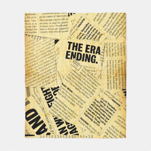ニュース紙文字と古い紙 フリースブランケット (正面)