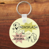 ニュース速報私は祖母のTシャツおよびギフトです キーホルダー (正面)