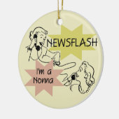 ニュース速報私はNonnaのTシャツおよびギフトです セラミックオーナメント (左)