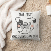 ニュートラルトーンのミニマリストドッグユーモアデザイン クッション (ブランケット)