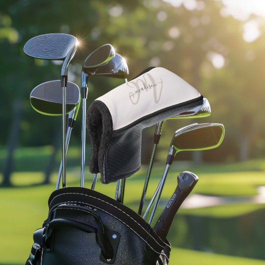 ニュートラルベージュはっきりしたスクリプトモノグラムと名前 ゴルフヘッドカバー