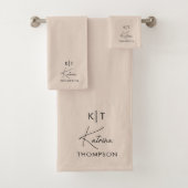 ニュートラルベージュモダンシグネチャースクリプトモノグラム バスタオルセット (インサイチュ)