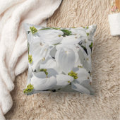 ニュートラルホワイトコーナレスドフラワーズ花模様ズバイアヴァ クッション (ブランケット)