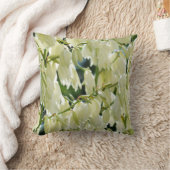 ニュートラルボタニカルホワイトリエス花模様ズバイアヴァ クッション (ブランケット)