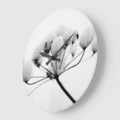 ニュートラル白雪玉花模様by Ava ラージ壁時計 (傾斜)