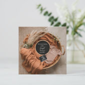 ニュートラル ボーホー バスケット パンパス 妊娠発表 招待状 (スタンド正面)