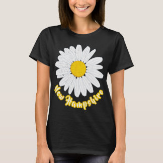 ニューハンプシャー州の休暇 花の草原 デイジーの花びら Tシャツ