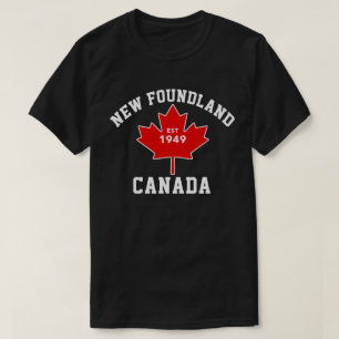 ニューファウンドランドカナダEst.1949の愛国心が強いTシャツ Tシャツ