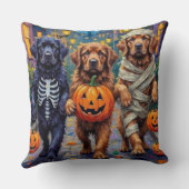 ニューファンドランドのトリックまたは治療ハロウィーンコスチューム クッション (裏面)