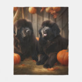 ニューファンドランドパピー秋の喜びカボチャ フリースブランケット (正面)