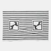 ニューファンドランド黒黒番の白と黒のストライプ キッチンタオル (横)