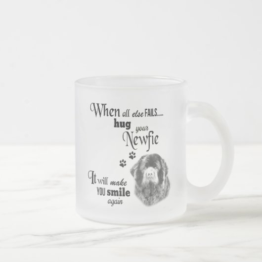 ニューファンドランモダンダー美術のかわいい犬種のスローガン フロストグラスマグカップ (右)