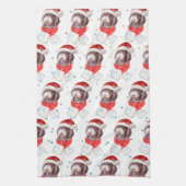 ニューフューポー犬がクリスマススターを育てる キッチンタオル (縦)