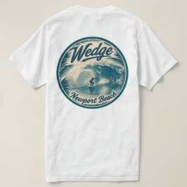ニューポートビーチのウェッジでサーフィン Tシャツ