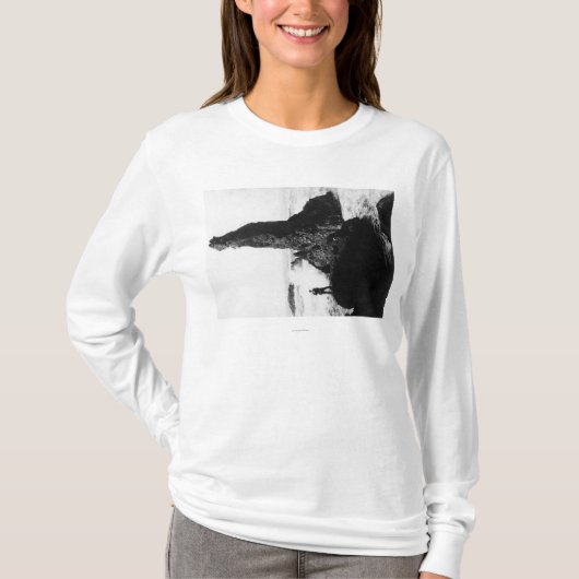 ニューポート、オレゴンのRock公爵夫人 Tシャツ (正面)