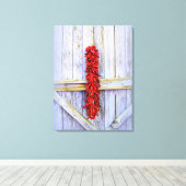 ニューメキシコの紫色のドアに赤いペッパーのリスタ キャンバスプリント (インサイチュ (ウッドフロア))