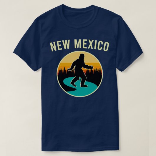 ニューメキシコビグフット狩りサスカッチハンタースクワット Tシャツ (デザイン正面)