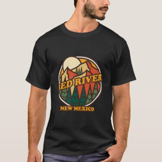 ニューメキシコ州レッドリバーの山岳ハイキングのプリント Tシャツ