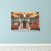 ニューメキシコ、シマロン。シマロンのアートギャラリー キャンバスプリント (インサイチュ (ウッドフロア))