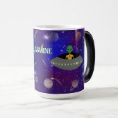 ニューメキシコTシャツを着た宇宙船のエイリアン モーフィングマグカップ (正面右)