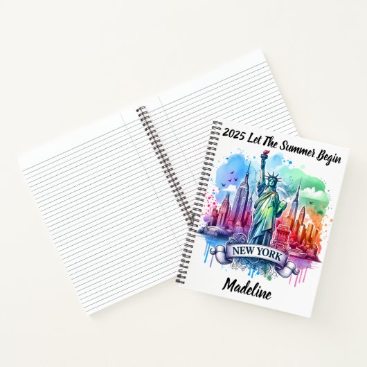 ニューヨークで有名なランドマークが上映される ノートブック (内部)