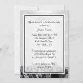 ニューヨークのエッチングされたスカイライン2、白、赤リボン バチェロレッテ 招待状 (裏面)