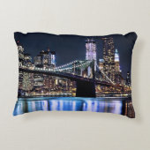 ニューヨークのブルックリン橋の反射の眺め アクセントクッション (裏面)