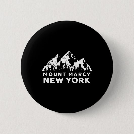 ニューヨークのマウントマーシー登山 缶バッジ (正面)